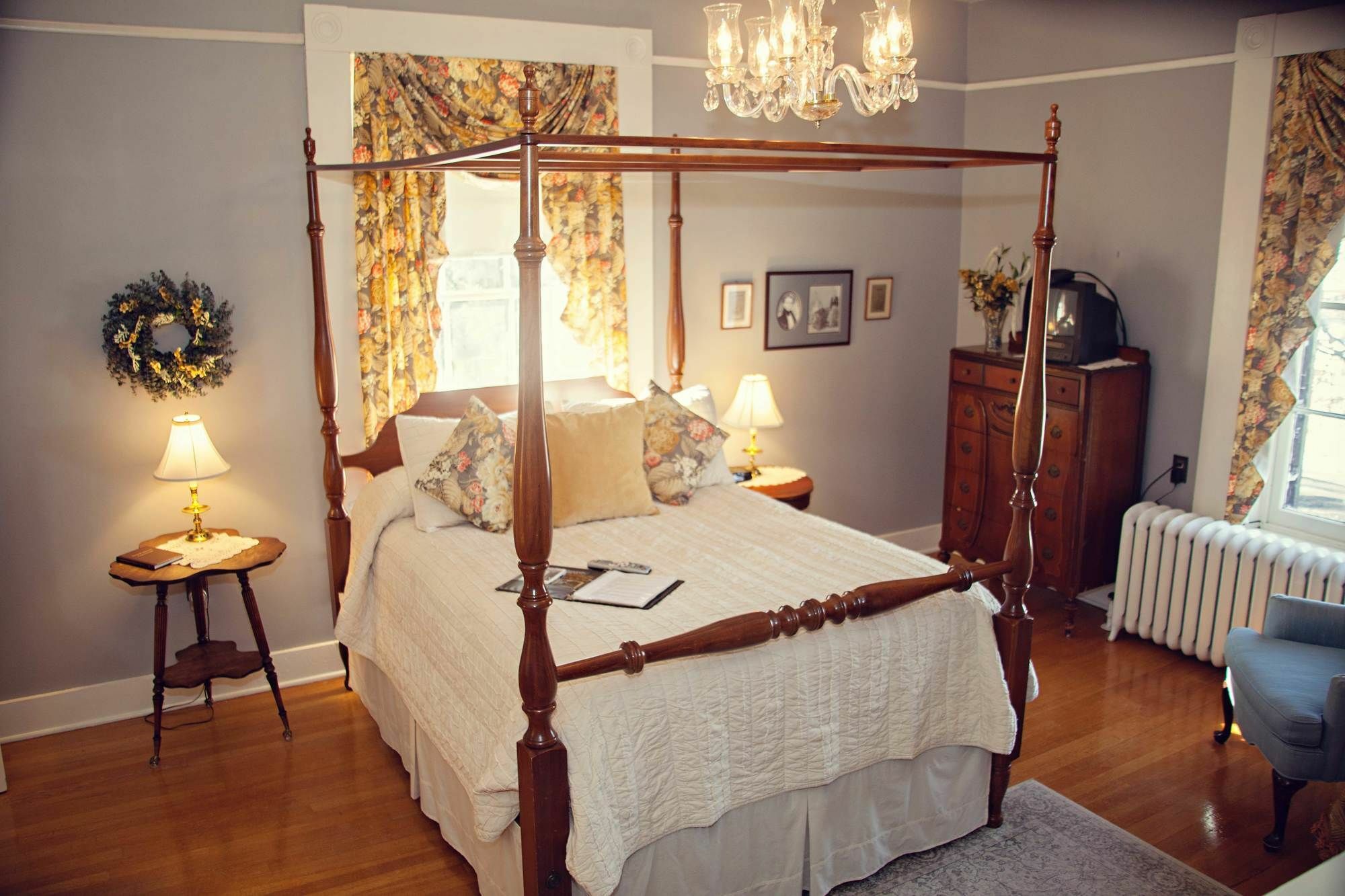The Carriage Inn Bed And Breakfast Charles Town Eksteriør billede